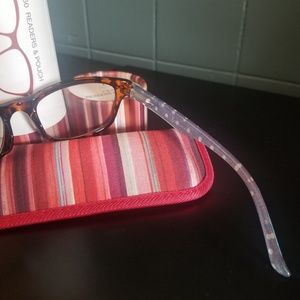 Ellen DeGeneres + 2.5 Readers nwot